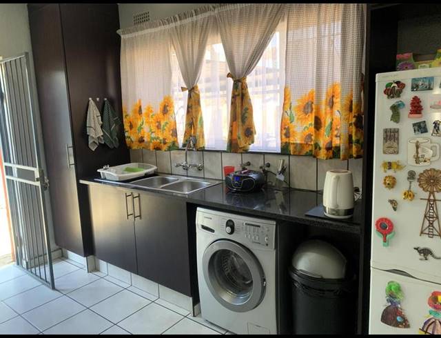 3 BEDROOM HOUSE FOR SALE IN PARKRAND